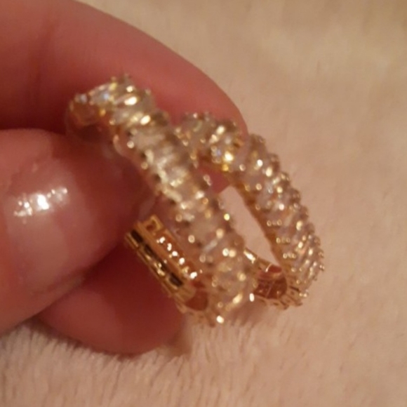 14K GOLD TEMPERAMENT WITH AAA ZIRCON STUD EARRINGS - Picture 5 of 8